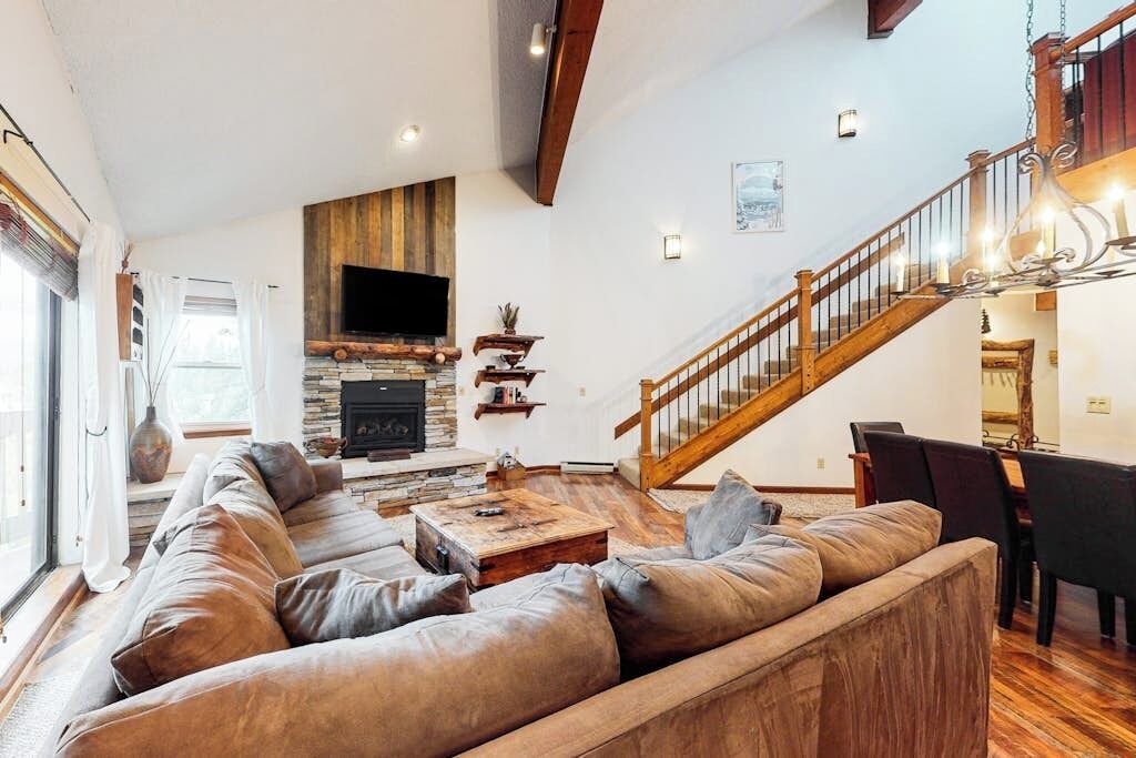 Photo of Livingroom in Four O'Clock
