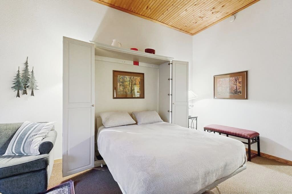 Photo of Bedroom in Mountain House