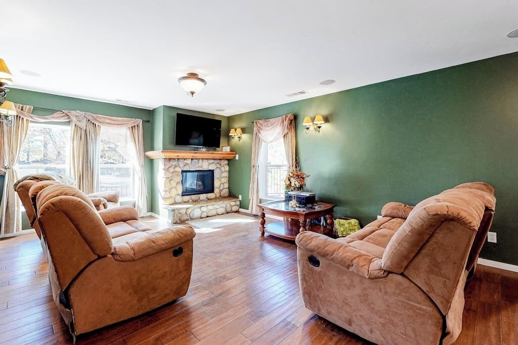 Photo of Livingroom in Arrowbear Lake