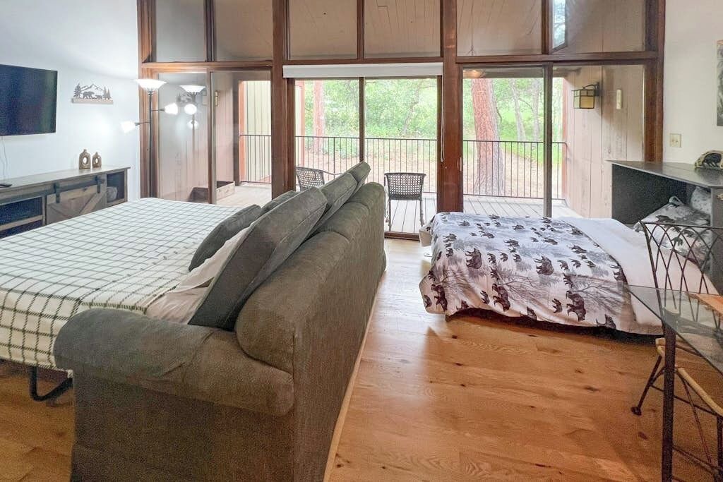 Photo of Bedroom in Purgatory