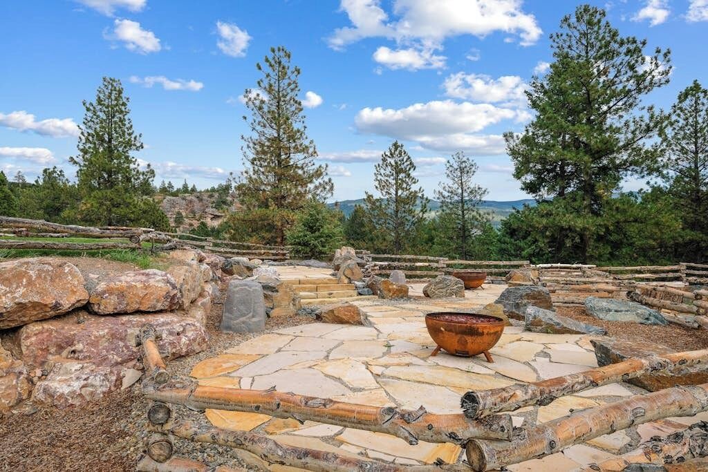 Photo of Outdoor in Purgatory