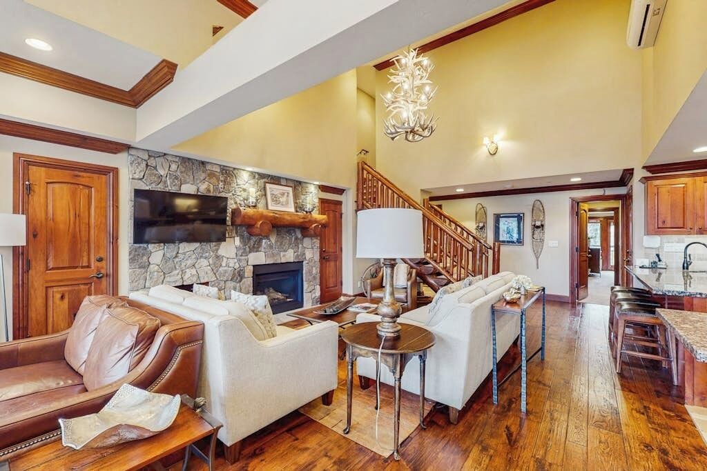 Photo of Livingroom in Vail