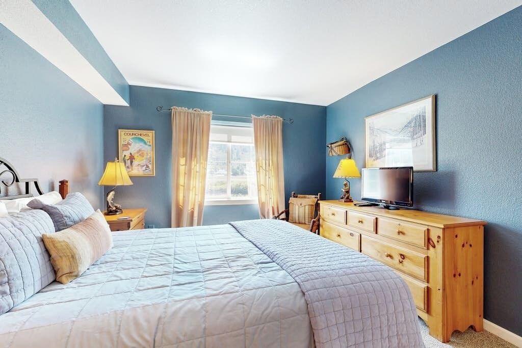 Photo of Bedroom in Edwards