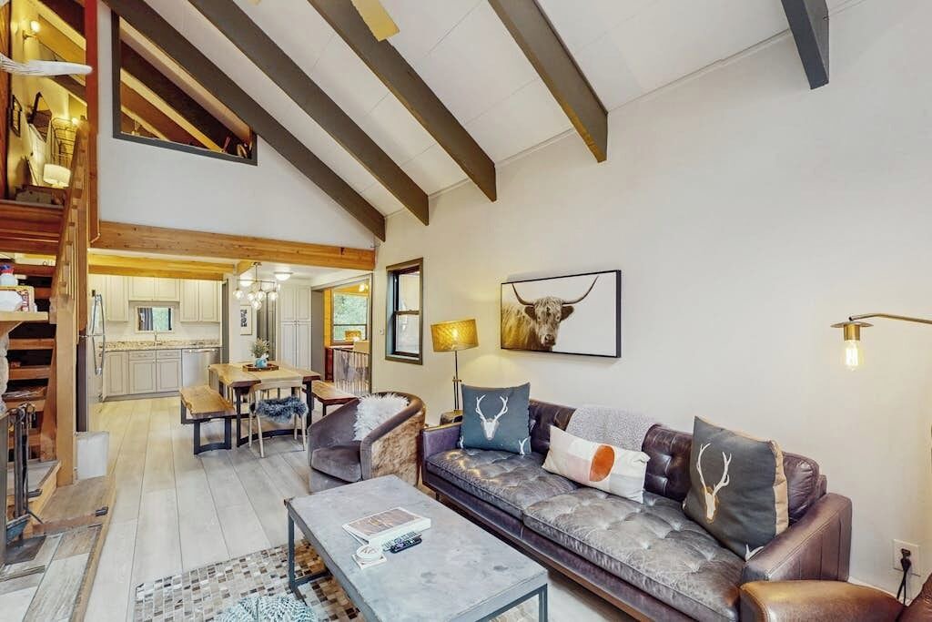 Photo of Livingroom in Baldy Mountain