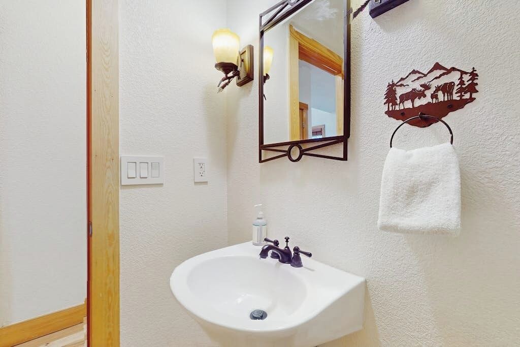 Photo of Bathroom in Grand Elk Ranch
