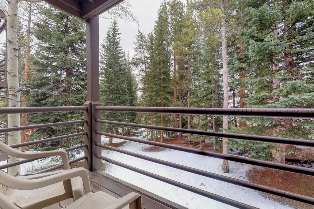 Photo of Outdoor in Four O'Clock