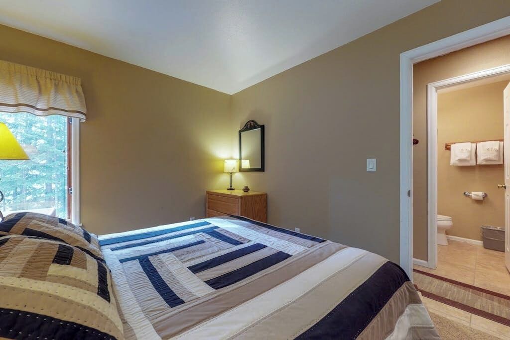 Photo of Bedroom in Four O'Clock