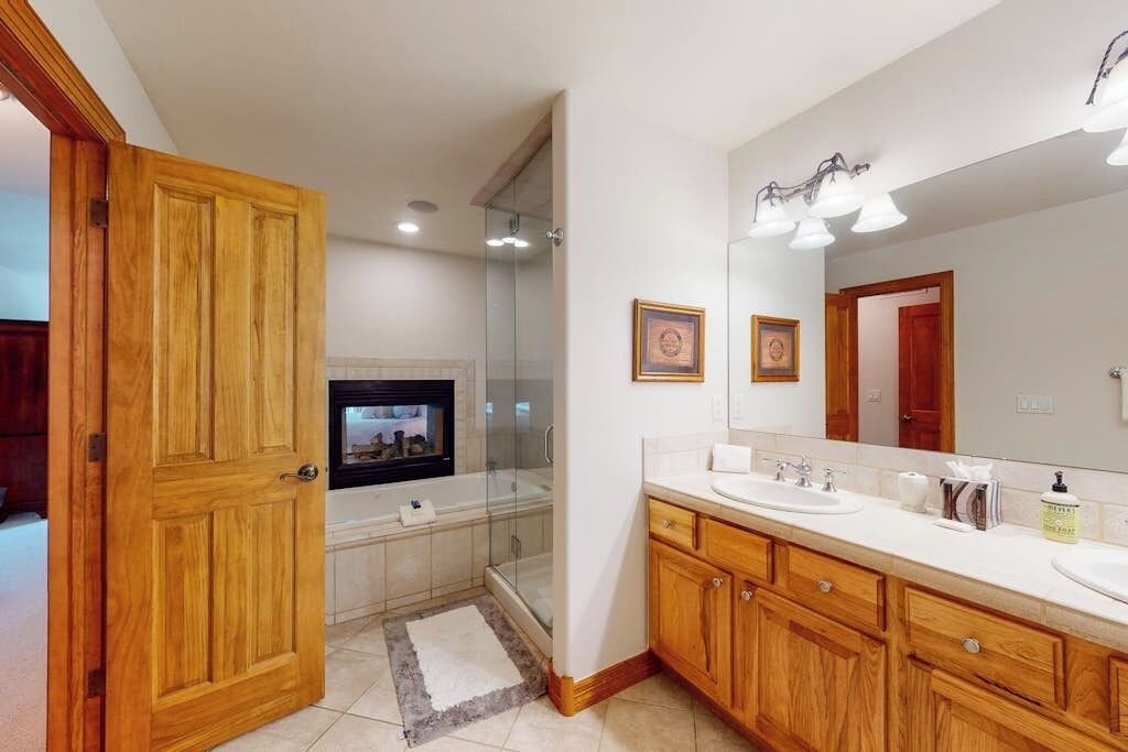 Photo of Bathroom in Edwards
