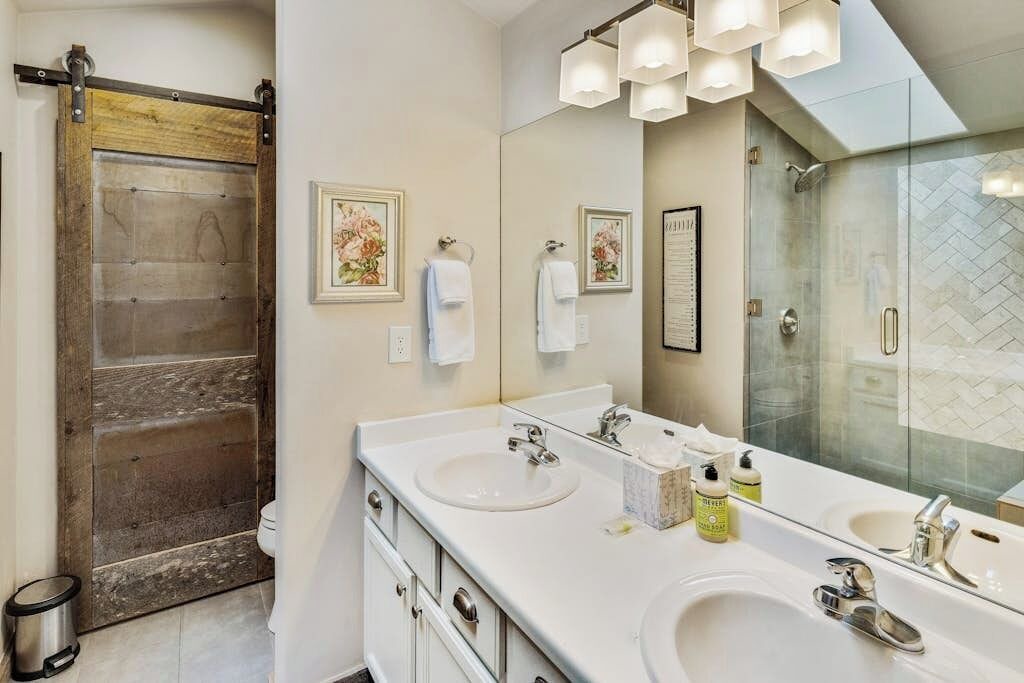 Photo of Bathroom in Edwards