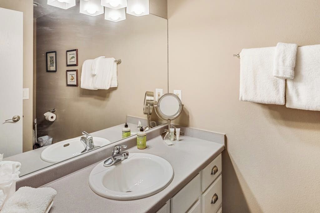 Photo of Bathroom in Edwards