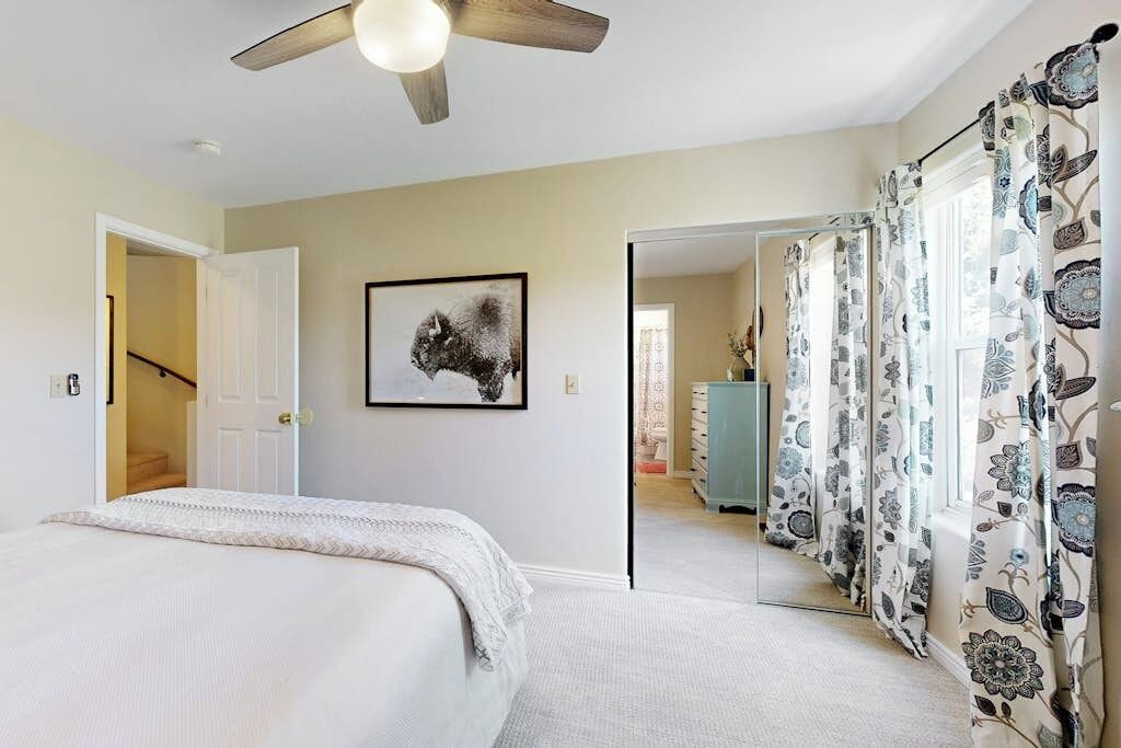 Photo of Bedroom in Edwards