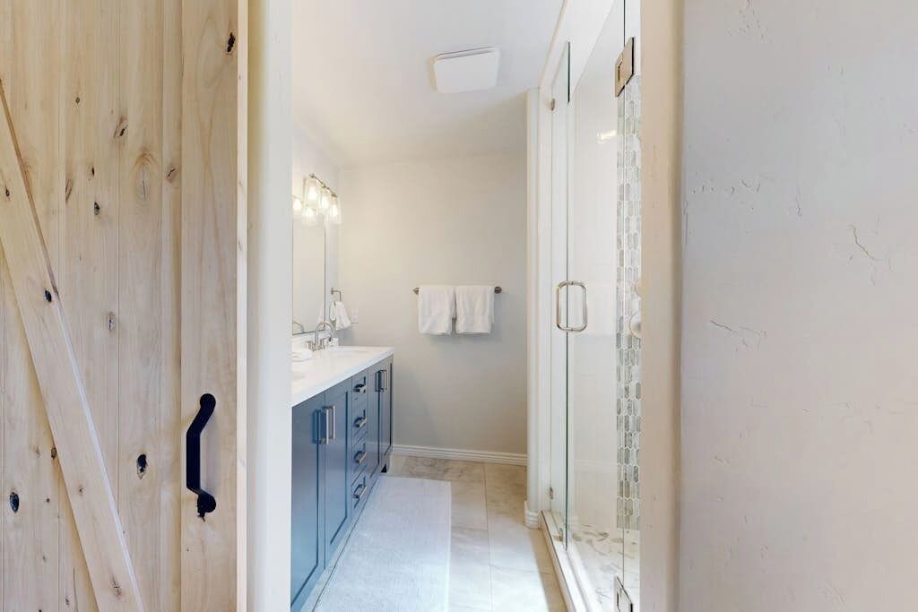 Photo of Bathroom in Edwards