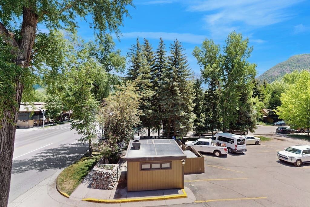 Photo of Outdoor in West End