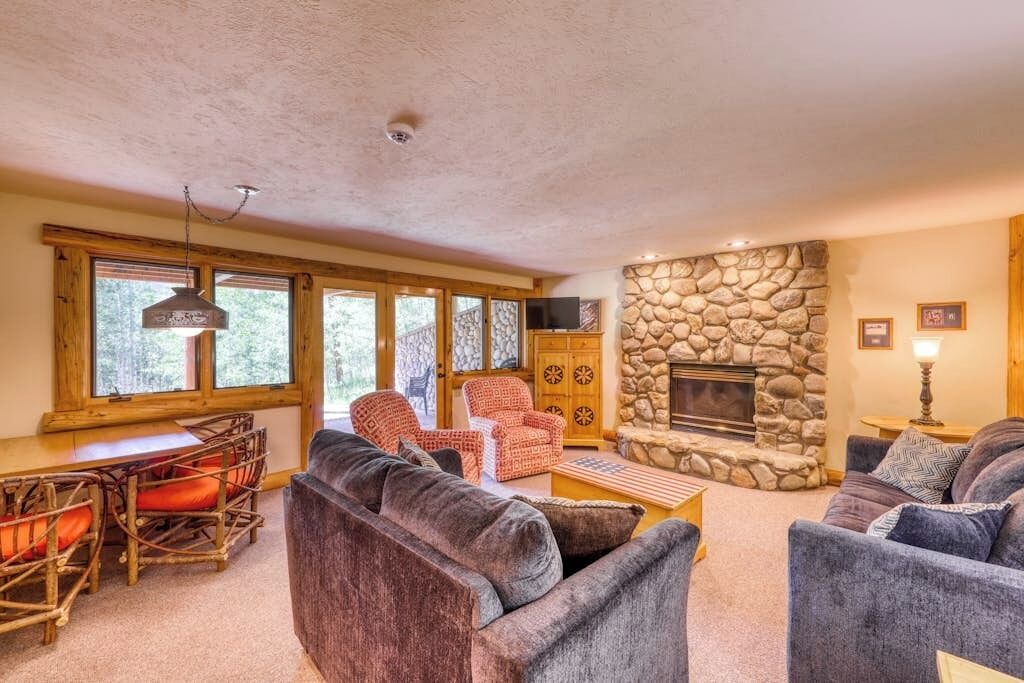 Photo of Livingroom in Baldy Mountain
