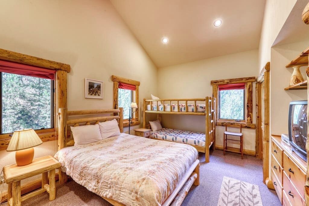 Photo of Bedroom in Baldy Mountain