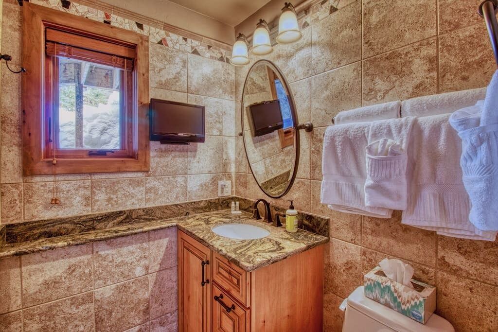 Photo of Bathroom in Warrior's Mark West