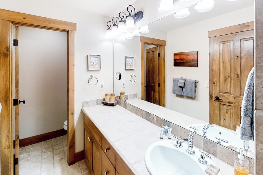 Photo of Bathroom in Grand Elk Ranch