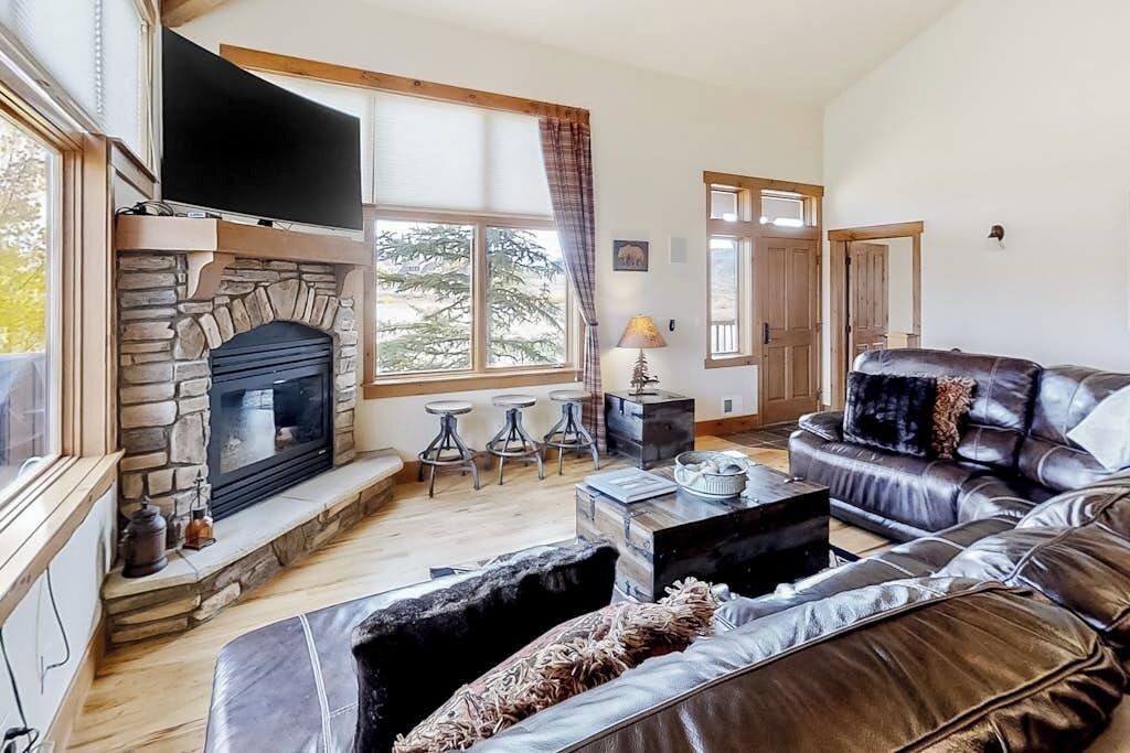 Photo of Livingroom in Grand Elk Ranch