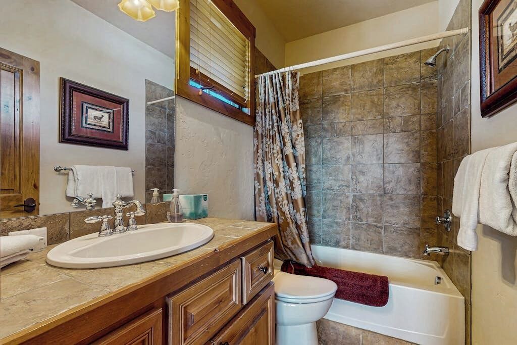 Photo of Bathroom in Bear Crossing