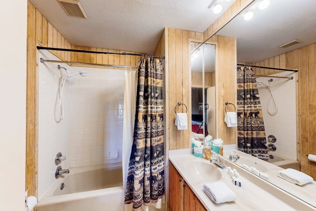 Photo of Bathroom in Silvercreek