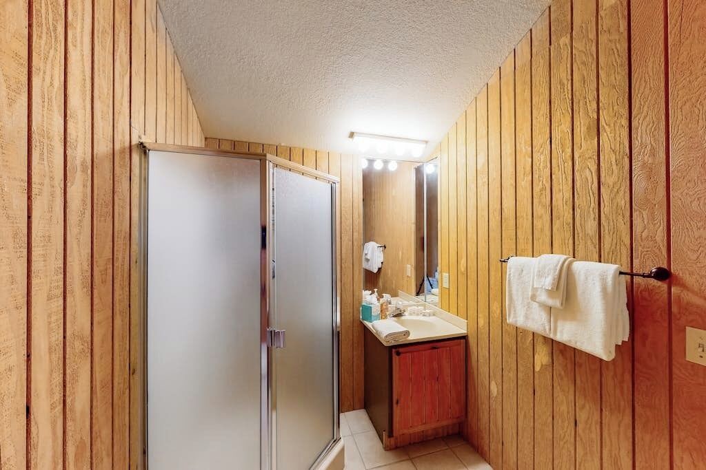 Photo of Bathroom in Silvercreek