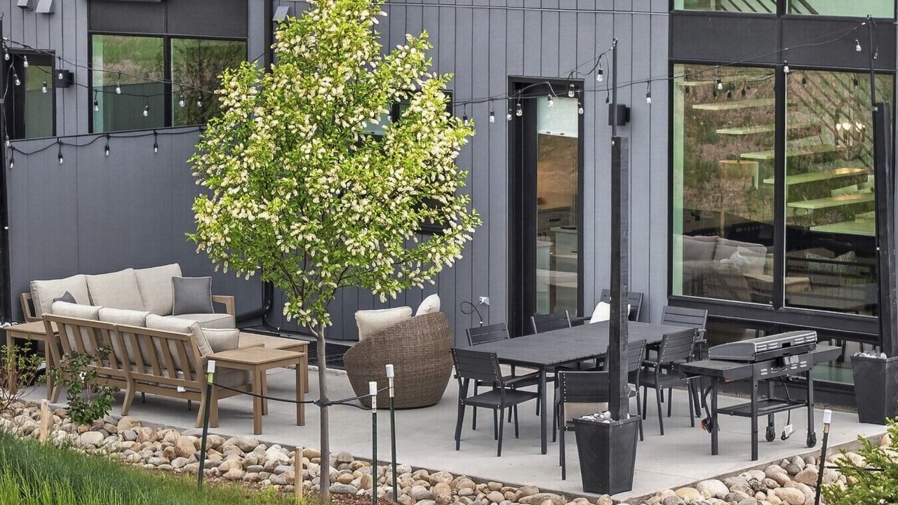 Photo of Outdoor in Rendezvous