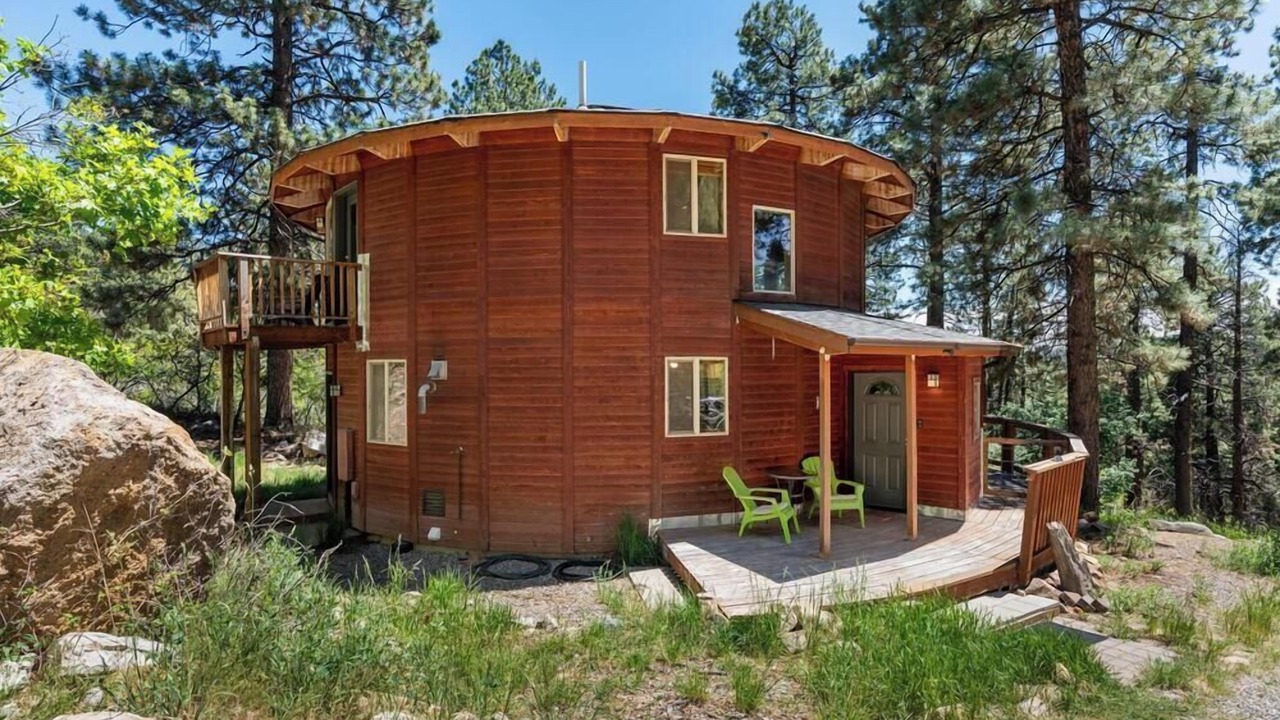 Photo of Outdoor in Forest Lakes