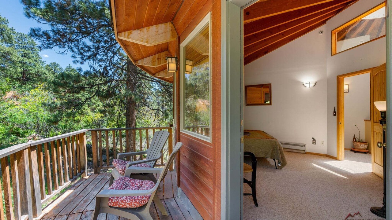 Photo of Patio Balcony in Forest Lakes