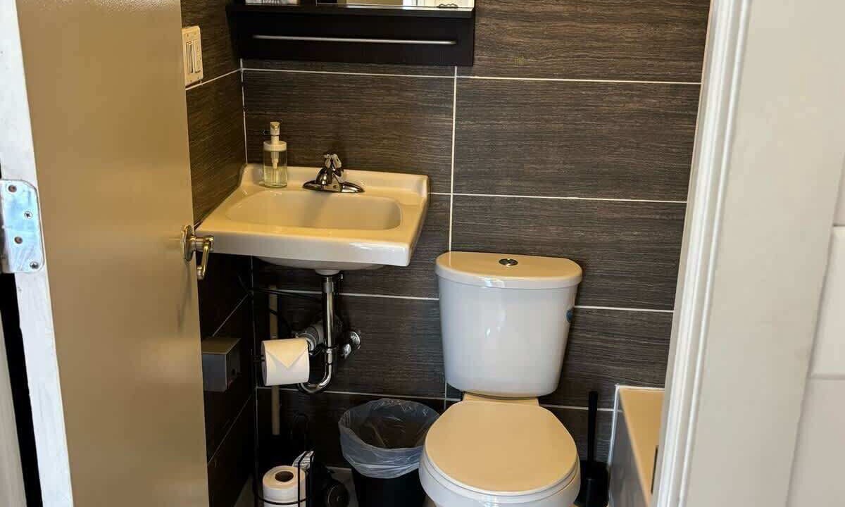 Photo of Bathroom in Bedford-Stuyvesant