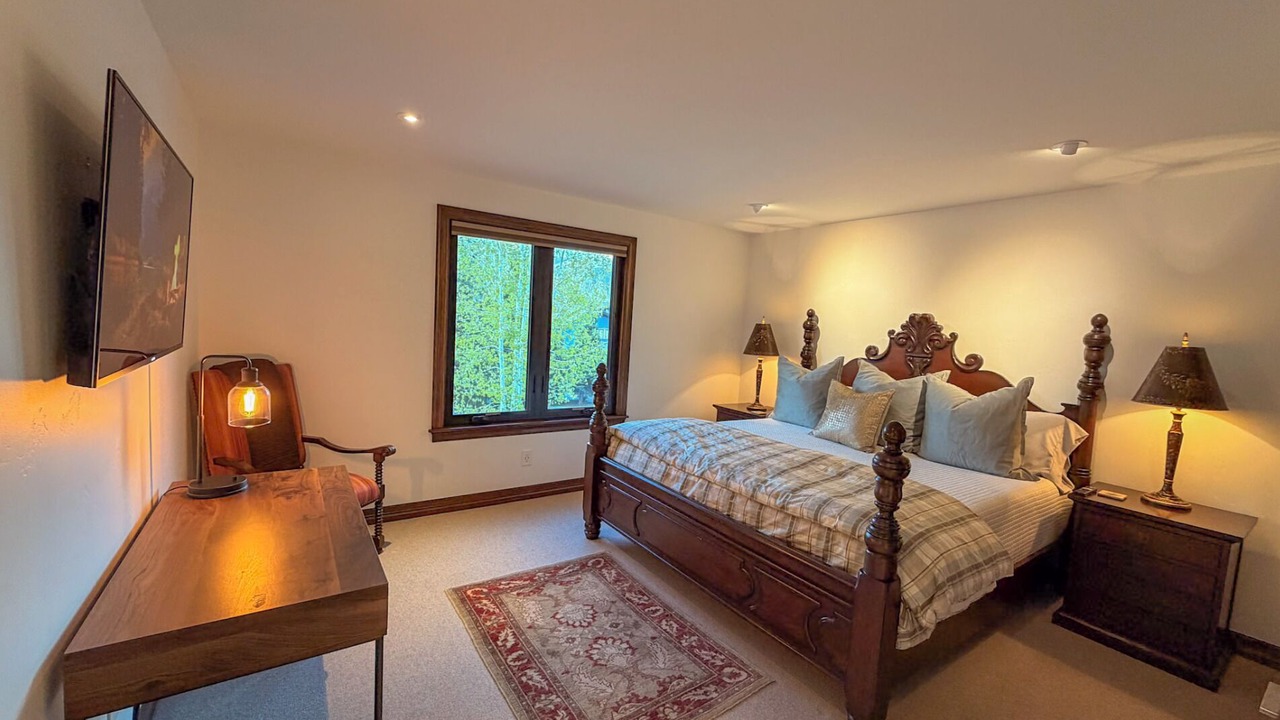 Photo of Bedroom in Edwards