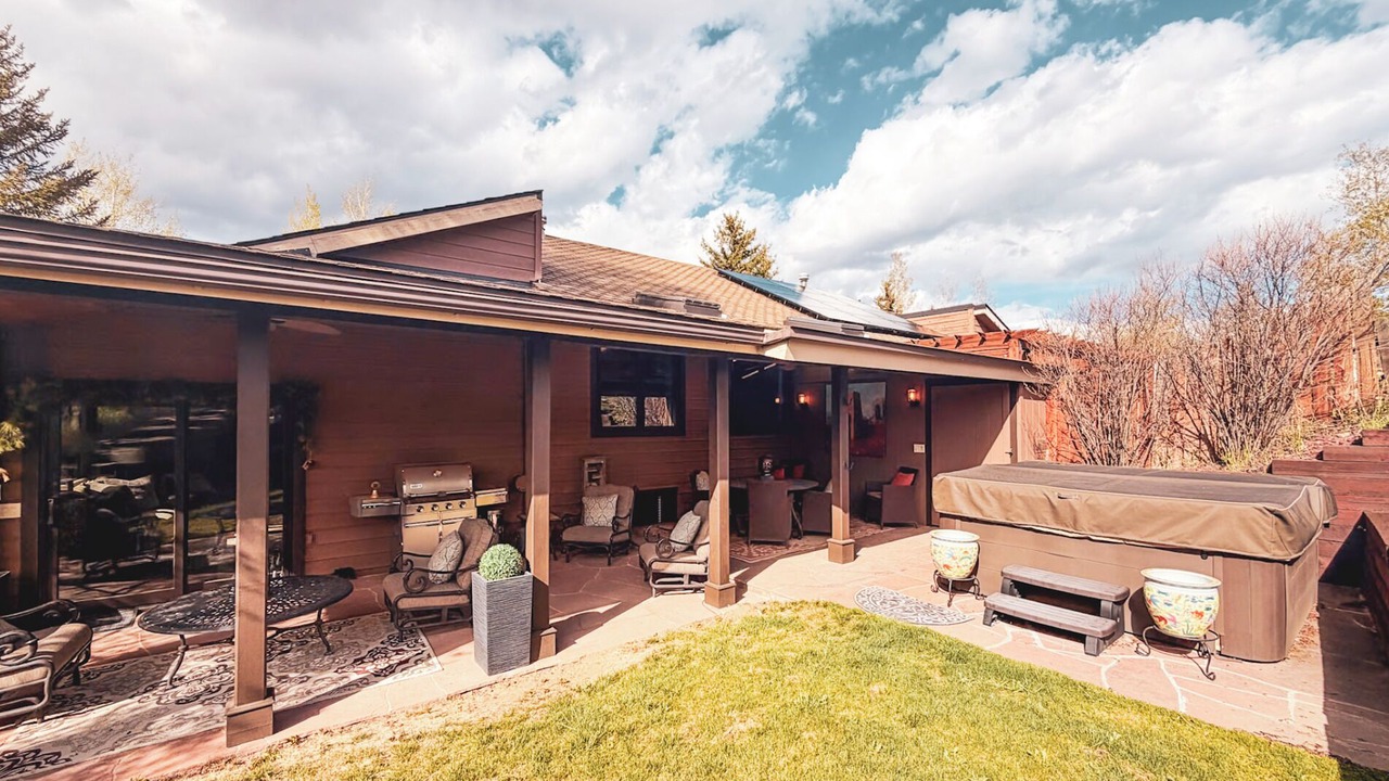 Photo of Patio Balcony in Edwards