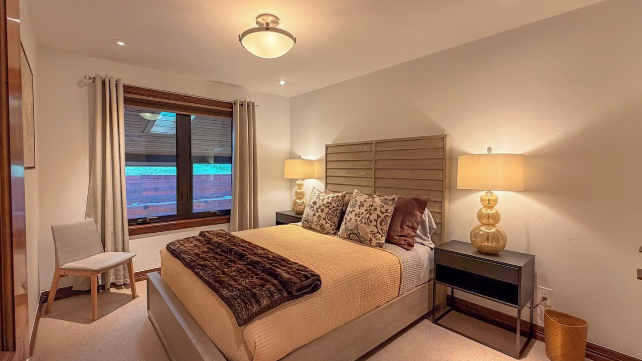 Photo of Bedroom in Edwards