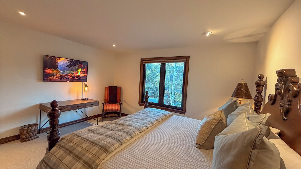 Photo of Bedroom in Edwards