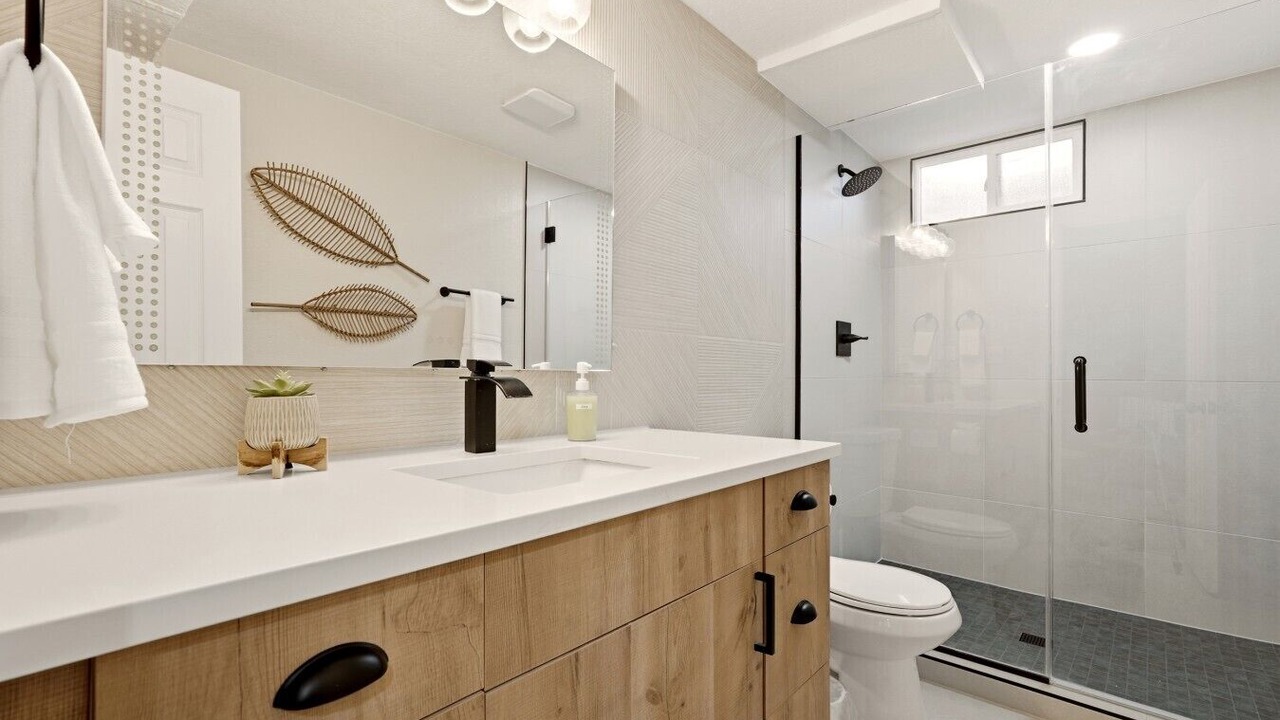 Photo of Bathroom in Applewood Villages