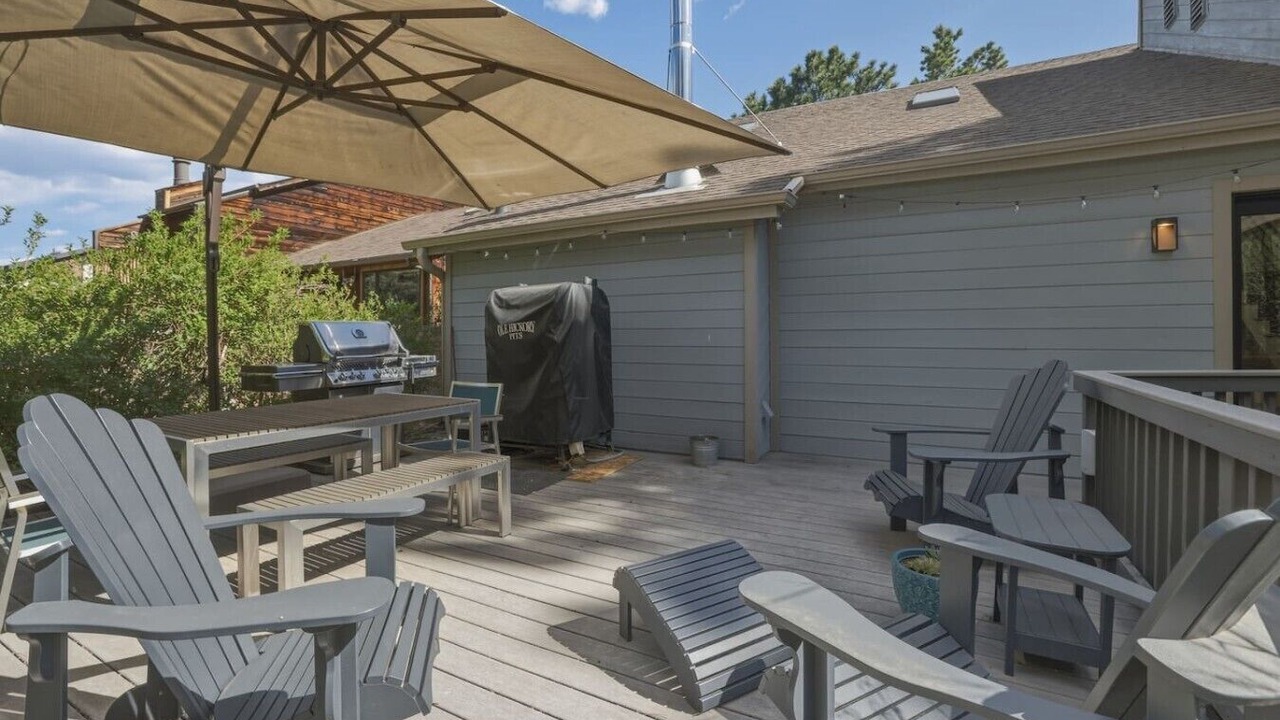 Photo of Outdoor in Winding Trail