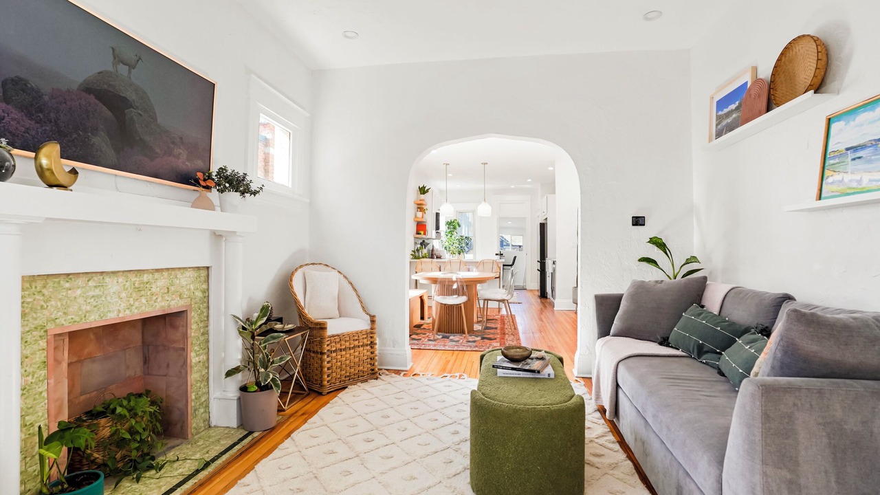 Photo of Livingroom in Cole