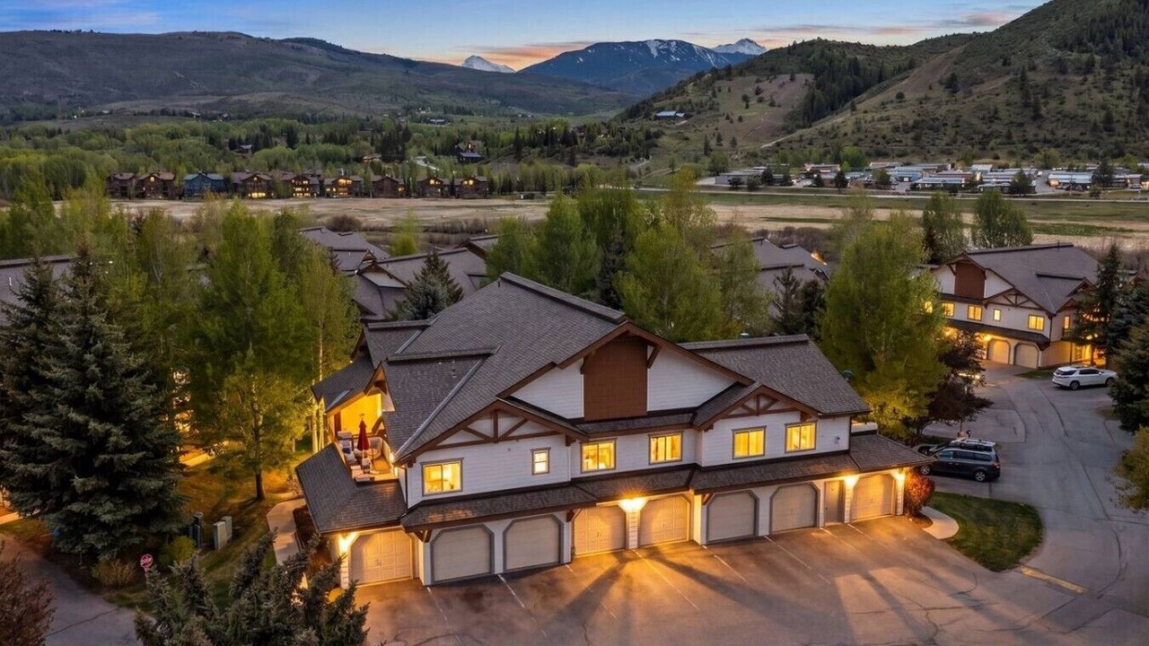 Photo of Outdoor in Edwards