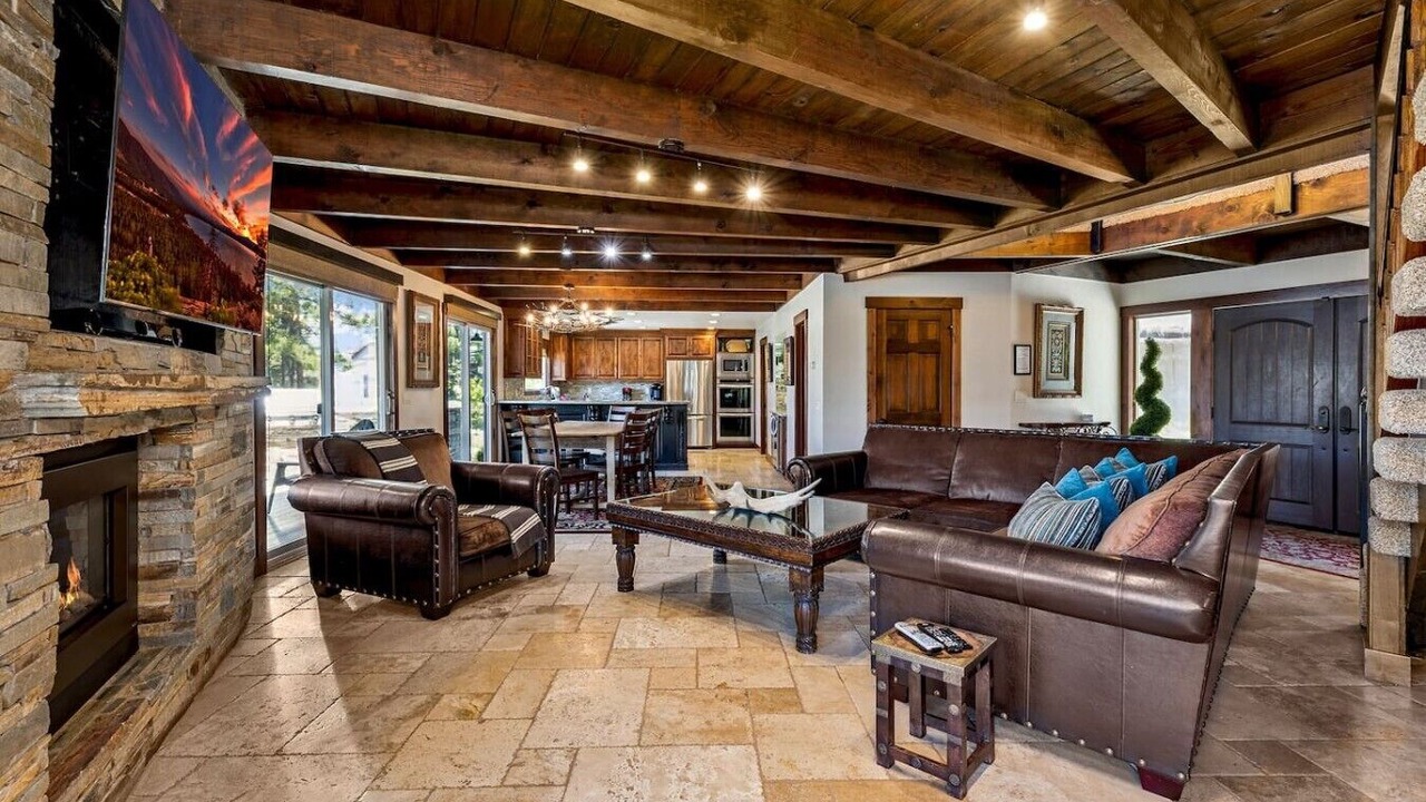 Photo of Livingroom in Tahoe Keys