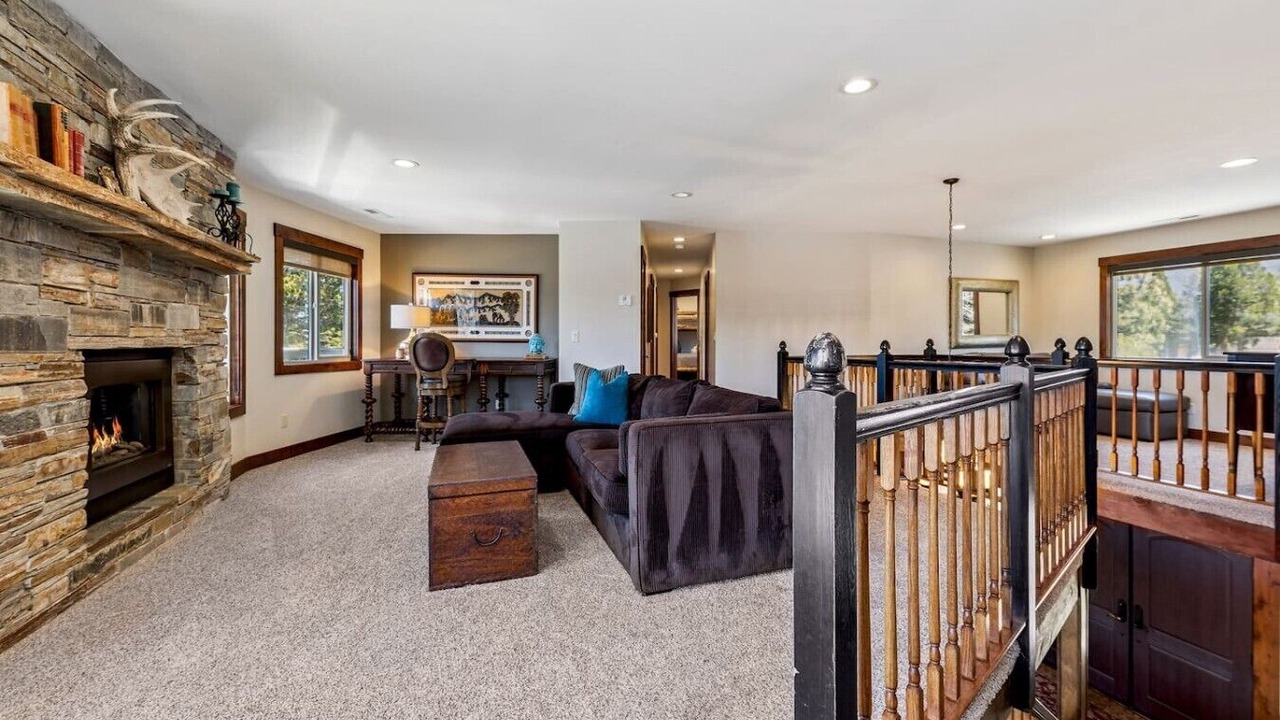 Photo of Livingroom in Tahoe Keys