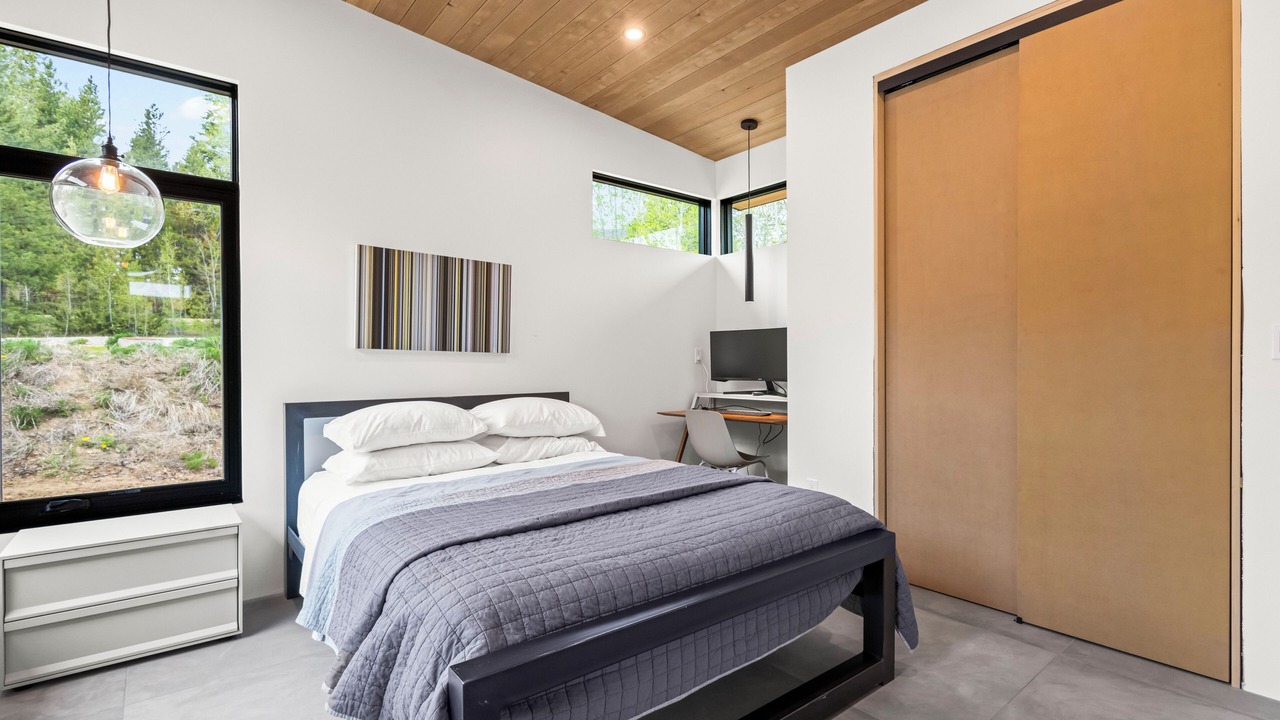 Photo of Bedroom in Sunset Ridge