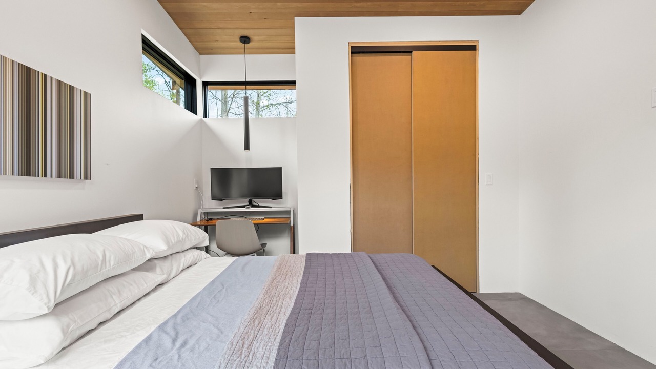 Photo of Bedroom in Sunset Ridge