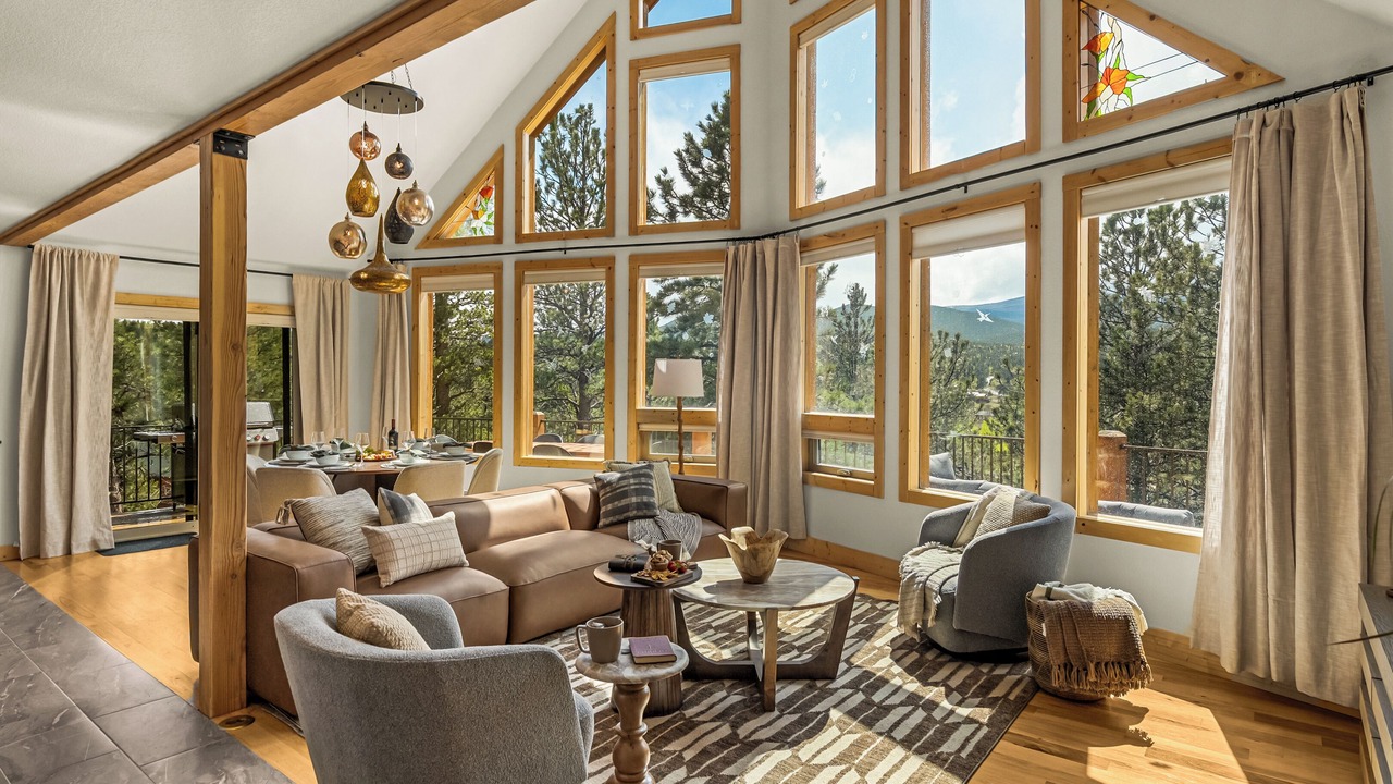 Photo of Livingroom in Bailey
