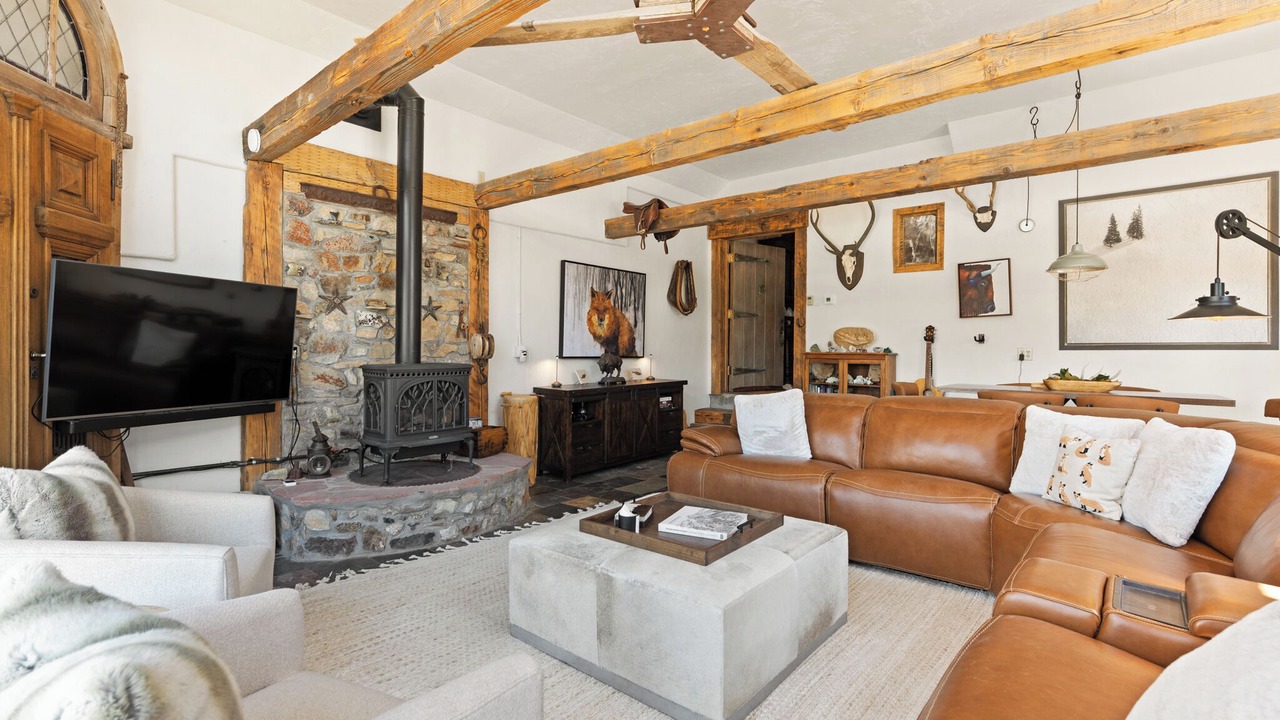 Photo of Livingroom in Baldy Mountain