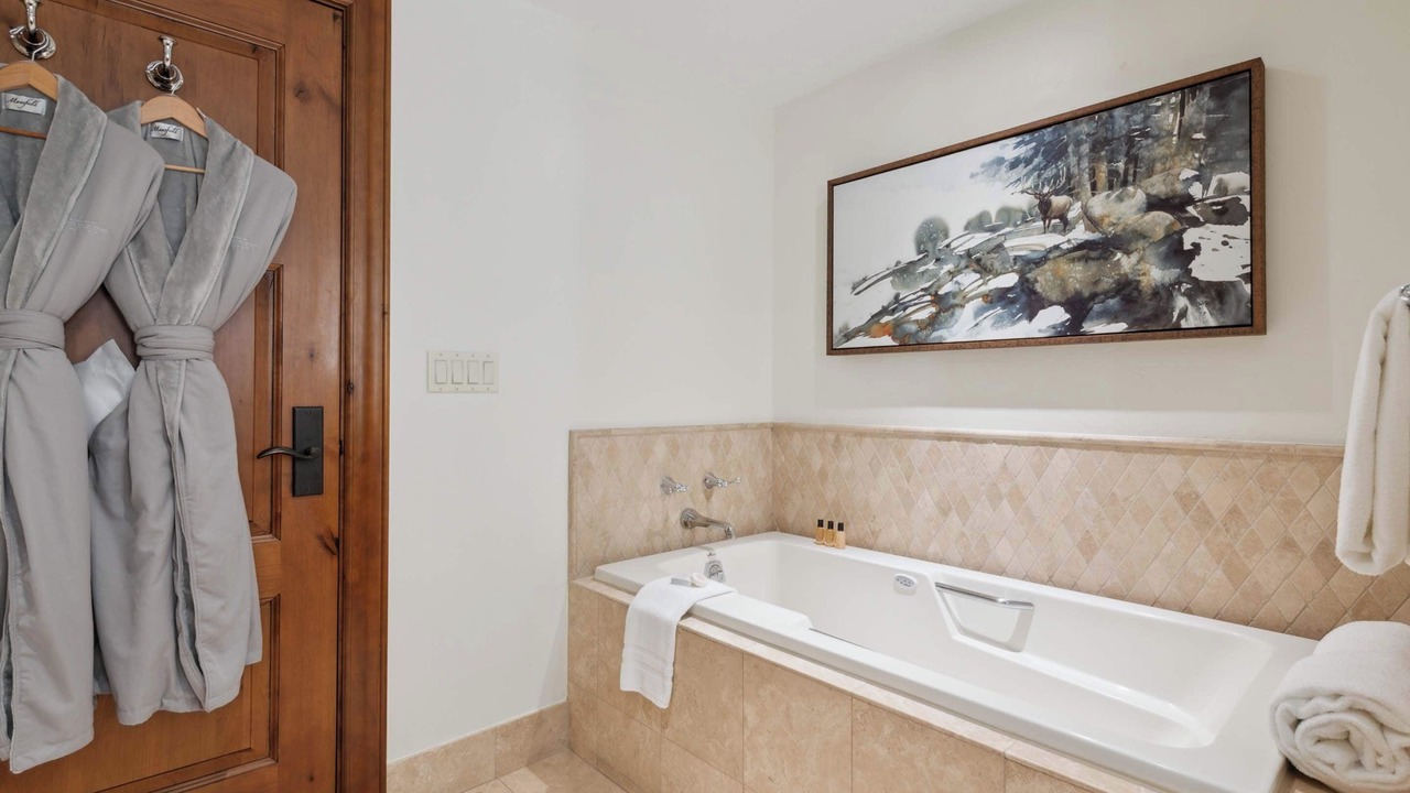 Photo of Bathroom in Highlands Townhomes