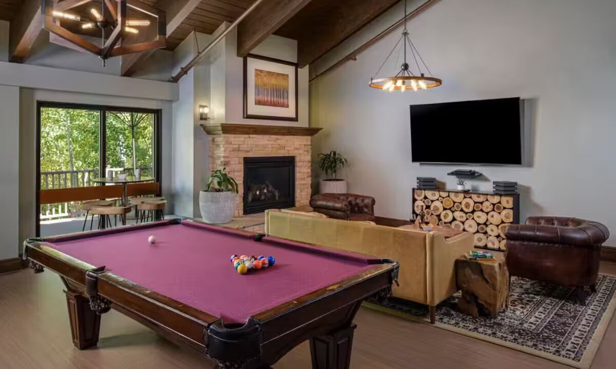 Photo of Livingroom in Highland Meadows