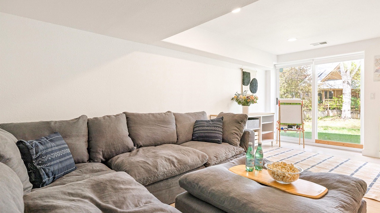 Photo of Livingroom in North Boulder