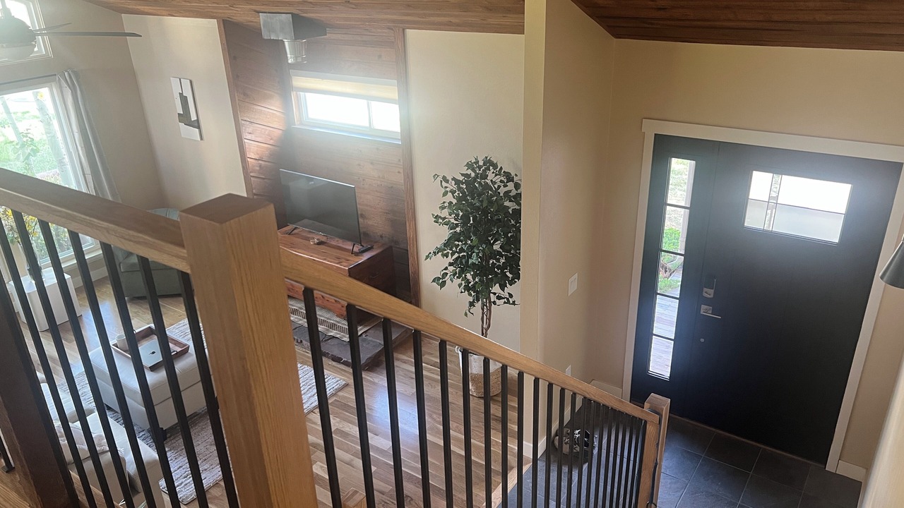 Photo of Livingroom in Devil's Thumb - Rolling Hill