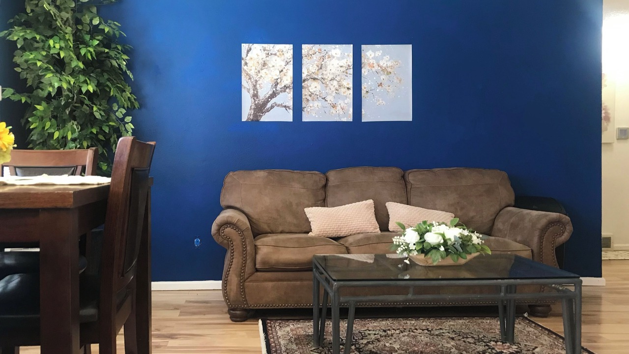 Photo of Livingroom in North Central Westminster