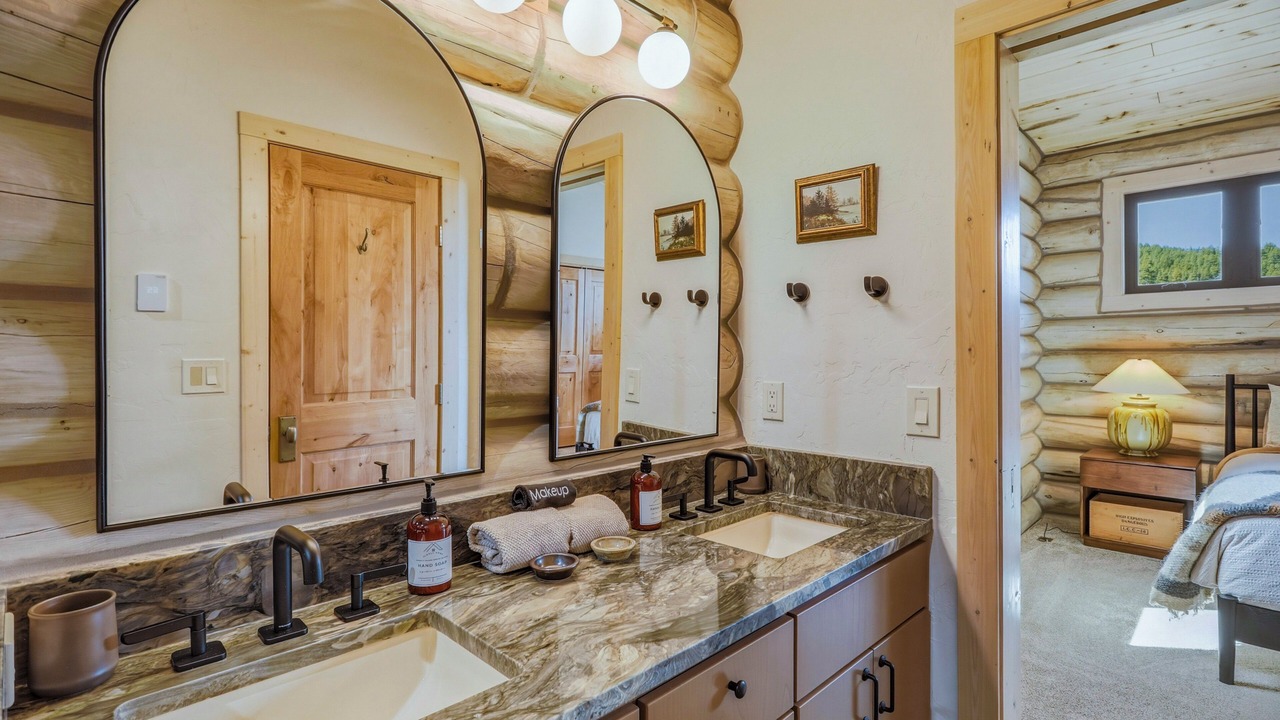 Photo of Bathroom in San Juan River Village