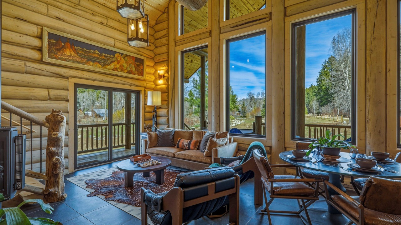 Photo of Livingroom in San Juan River Village